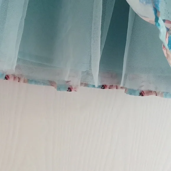 ⭐️ Host Pick ⭐️ H&M Disney | Frozen Theme Pull On Skirt - Picture 3 of 7